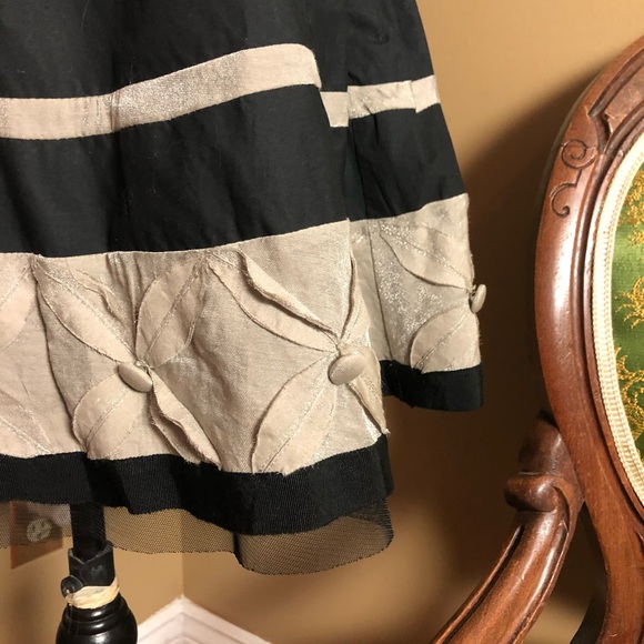 Twelve by twelve | M - Picture 3 of 5